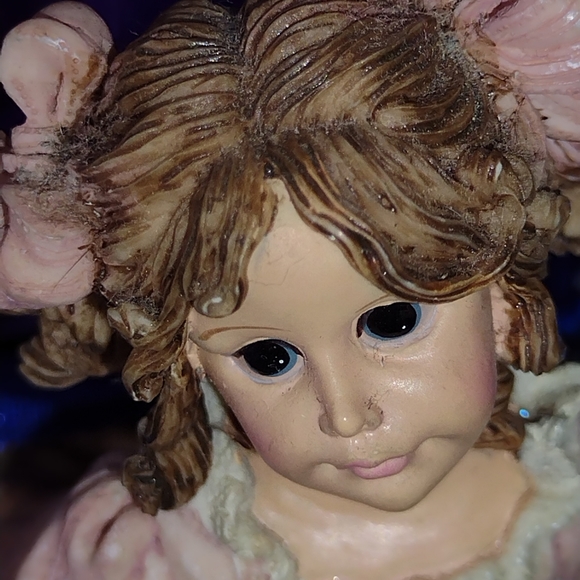 "Temptation's Child" from Boyd's Bears - Picture 7 of 7